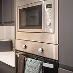 Hayy Collection Townhouse Living At Cliff Oaks Leeds (West Yorkshire)