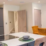 Hayy Collection Townhouse Living At Cliff Oaks Apartamento
