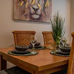 Apartamento Hayy Collection Townhouse Living At Cliff Oaks