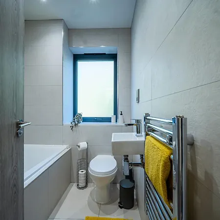 公寓 Hayy Collection Townhouse Living At Cliff Oaks *