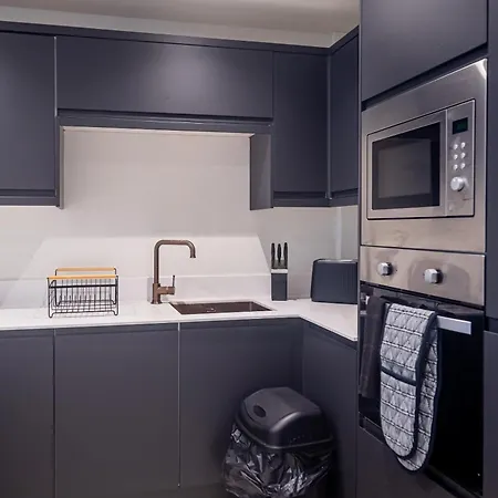 公寓 Hayy Collection Townhouse Living At Cliff Oaks *