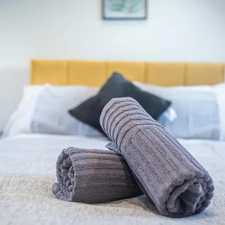 Hayy Collection Townhouse Living At Cliff Oaks 公寓