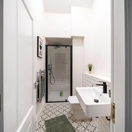 公寓 Hayy Collection Townhouse Living At Cliff Oaks *