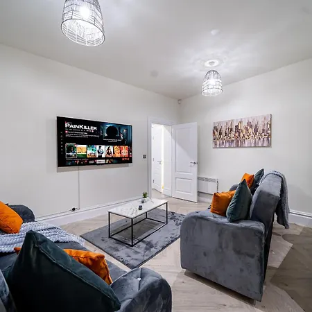 Hayy Collection Townhouse Living At Cliff Oaks *