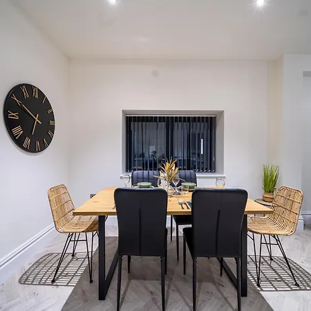 Hayy Collection Townhouse Living At Cliff Oaks Apartamento *