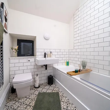 Hayy Collection Townhouse Living At Cliff Oaks