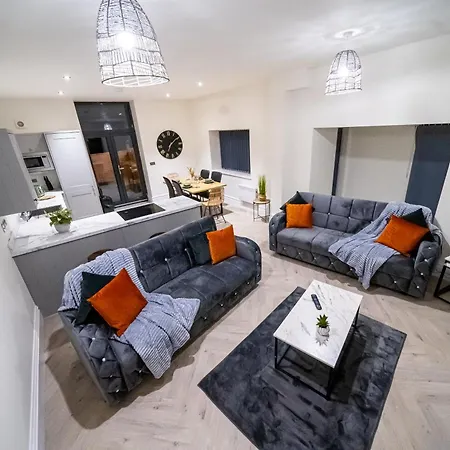 Hayy Collection Townhouse Living At Cliff Oaks *