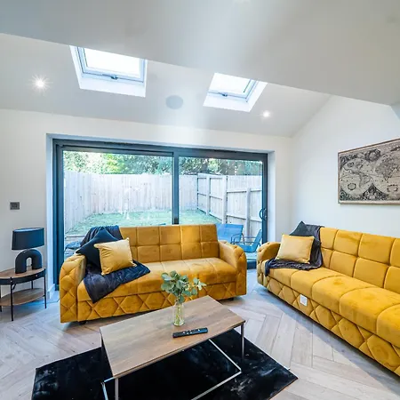 Hayy Collection Townhouse Living At Cliff Oaks 利兹