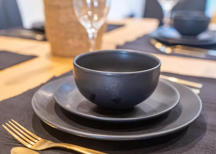 Hayy Collection Townhouse Living At Cliff Oaks