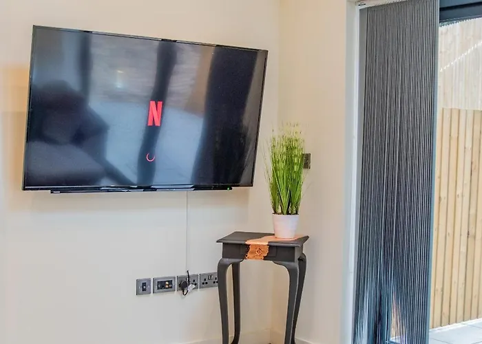 Hayy Collection Townhouse Living At Cliff Oaks *