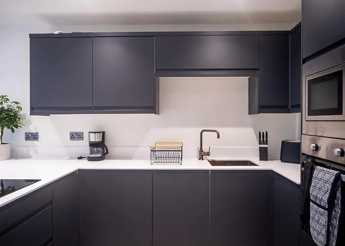 Hayy Collection Townhouse Living At Cliff Oaks * リーズ