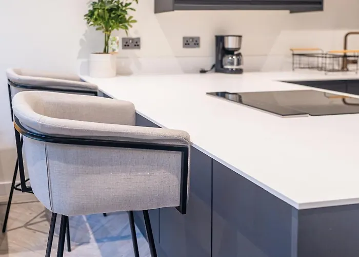 Hayy Collection Townhouse Living At Cliff Oaks