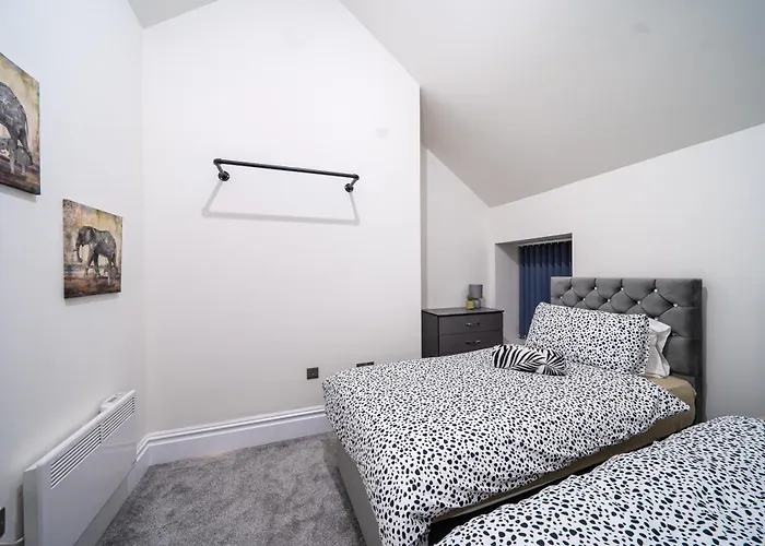 Hayy Collection Townhouse Living At Cliff Oaks 利兹