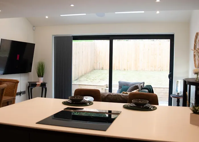 公寓 Hayy Collection Townhouse Living At Cliff Oaks *