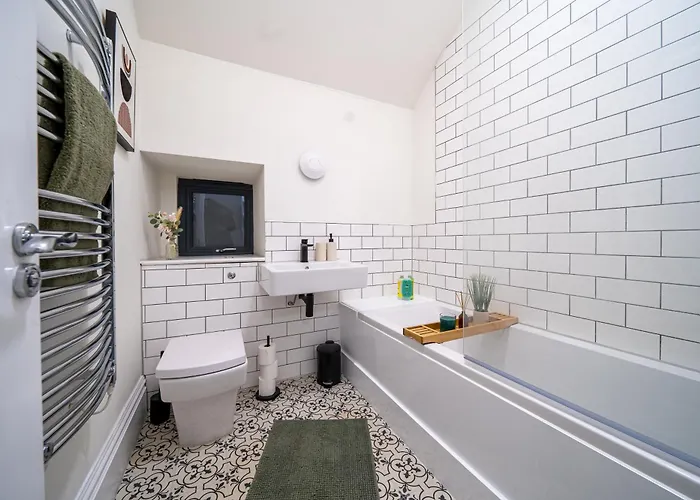 Hayy Collection Townhouse Living At Cliff Oaks