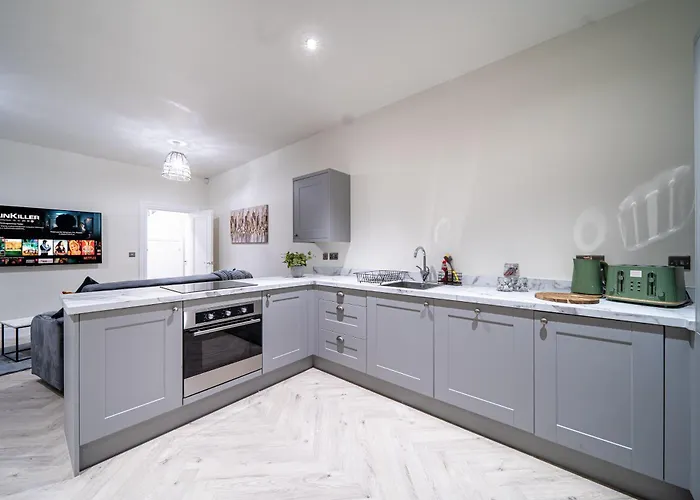 Hayy Collection Townhouse Living At Cliff Oaks 公寓