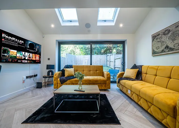 Hayy Collection Townhouse Living At Cliff Oaks *