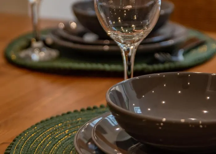 Hayy Collection Townhouse Living At Cliff Oaks *