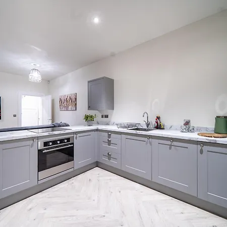 Hayy Collection Townhouse Living At Cliff Oaks Διαμέρισμα