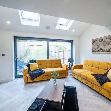 Hayy Collection Townhouse Living At Cliff Oaks Διαμέρισμα Λιντς